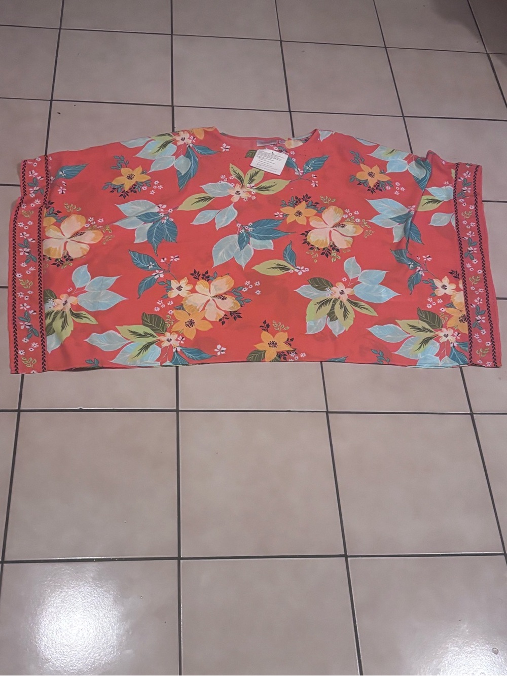 Quacker Factory Coral Floral Blouse - Picture 3 of 7